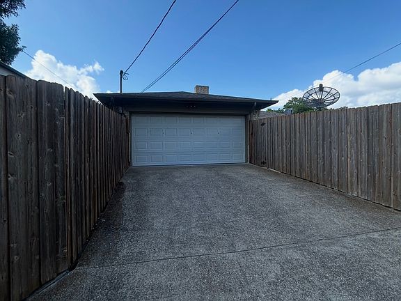 3rd image of 8594 Hanford Dr