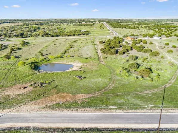 198 Cherry Laurel Ln, Lampasas, TX 76550