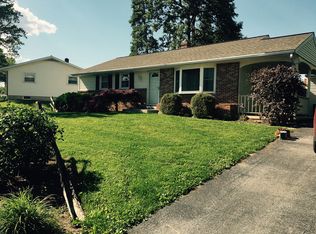 121 School Ln, Elizabethtown, PA 17022