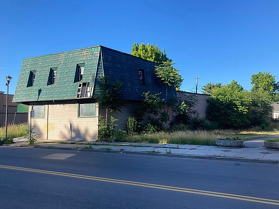2nd image of 3126 Lagrange St