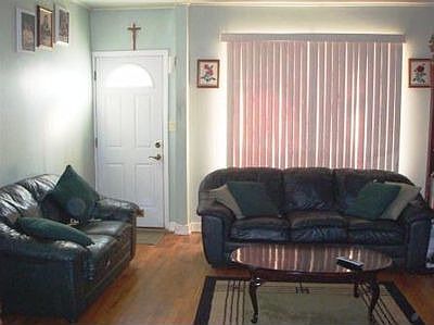 2nd image of 419 18th St