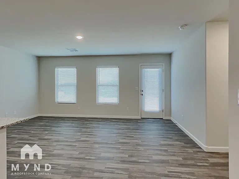 10253 W Wenden Dr — Photo 5