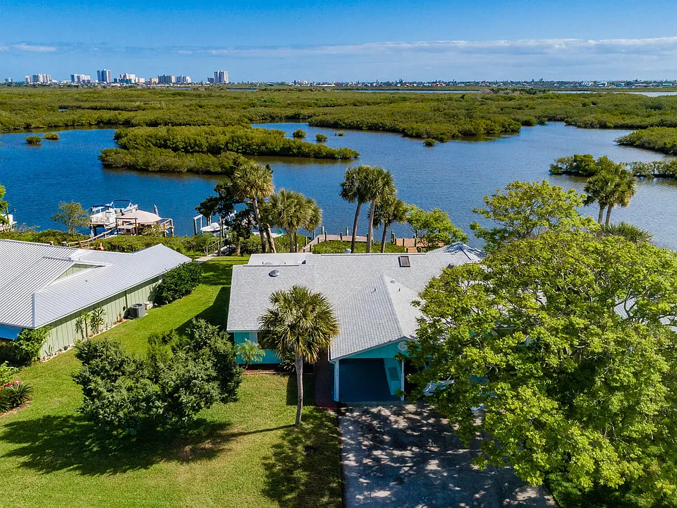 1216 Harbour Point Dr