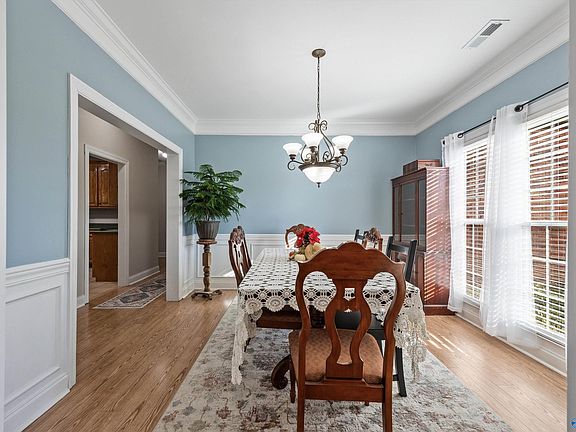 4th image of 106 Winding Oak Dr