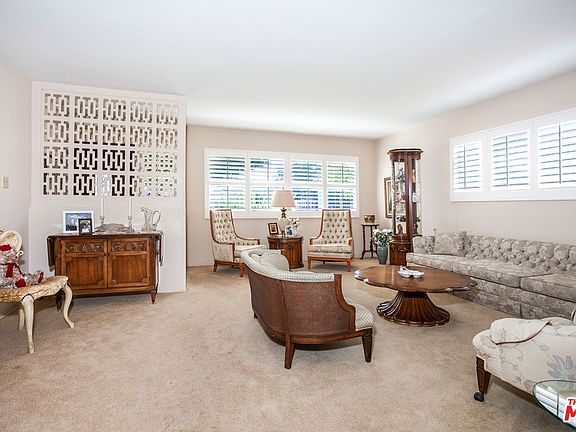 5th image of 8037 Emerson Ave