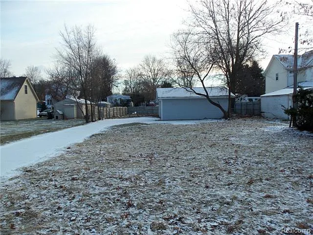 2623 Shelly Ave photo 1