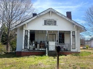 106 Oak St, Laurens, SC 29360