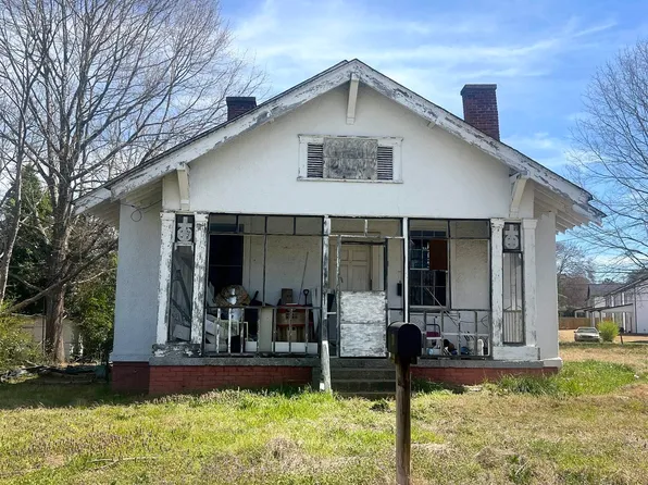 106 Oak St, Laurens, SC 29360