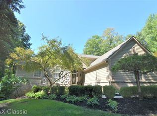 6070 Rosewood Pkwy, White Lake, MI