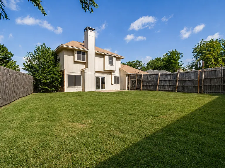 2700 Cornell Dr — Photo 24