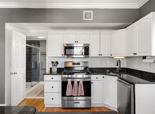 11 Columbia Rd APT 6, Wakefield, MA 01880