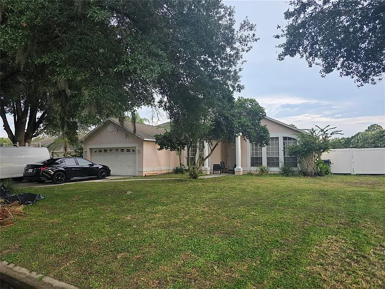 111 Sunridge Woods Ct — Photo 1