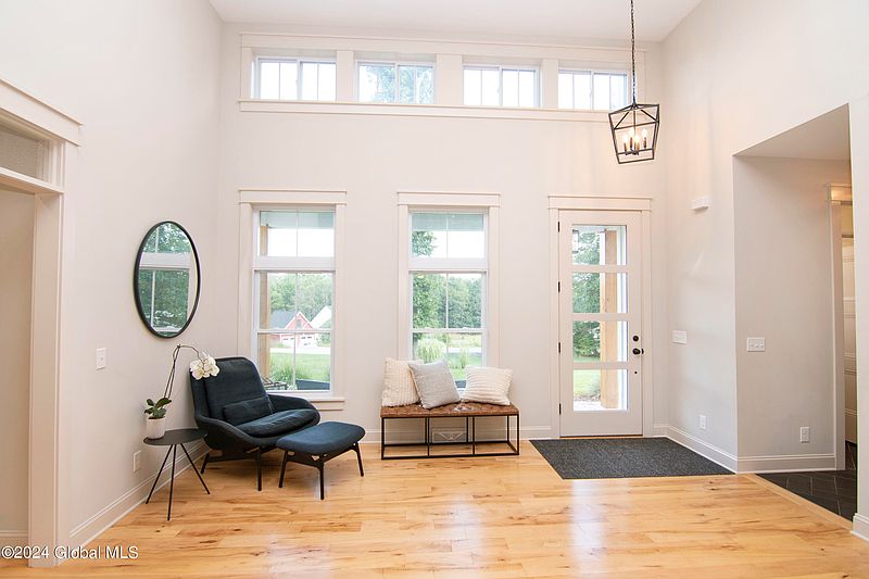 5th image of 7 Humes Road