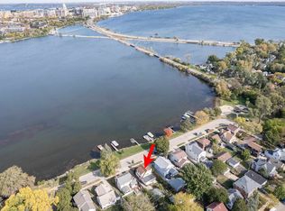 525 S Shore Dr, Madison, WI 53715