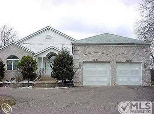 5301 Orchard Lake Rd, West Bloomfield, MI 48323