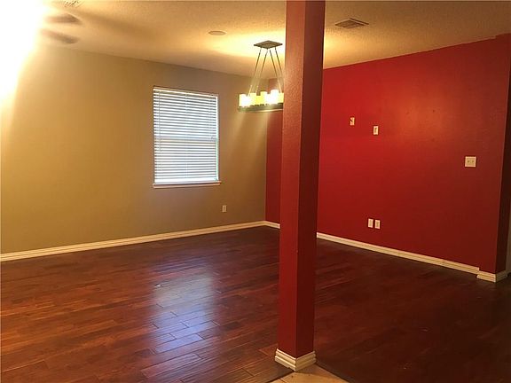 4th image of 1320 White Dove Ln