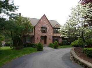 5 Delaware Rd, Medfield, MA 02052