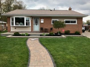 23695 Irving St, Taylor, MI 48180