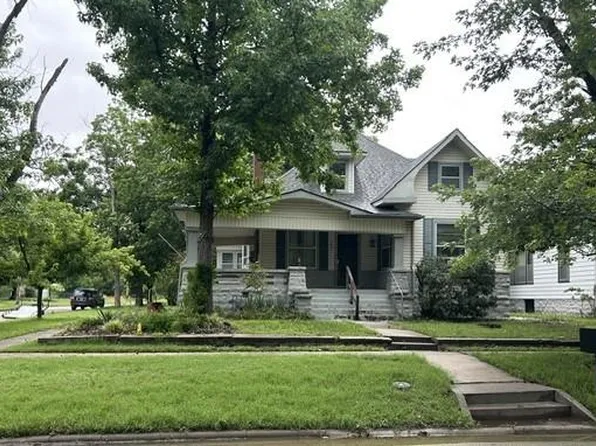 1231 Dirr Ave, Parsons, KS 67357
