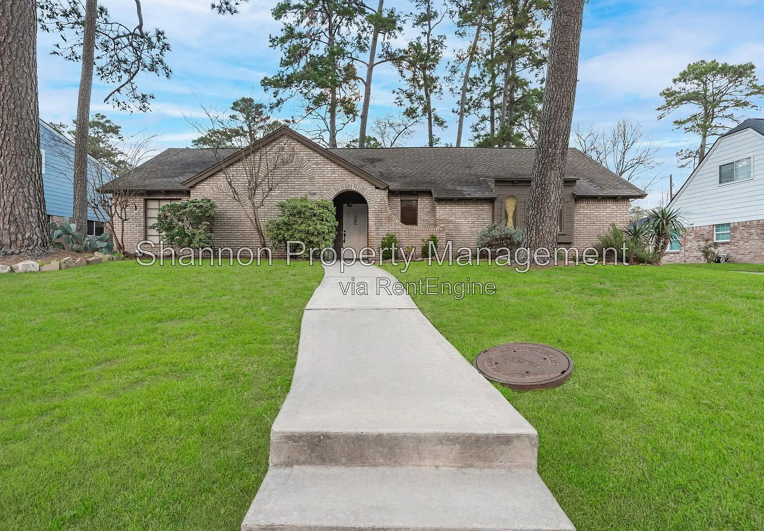 3 bed, 2.0 bath, 2158 sqft, $1,900 — Photo 1