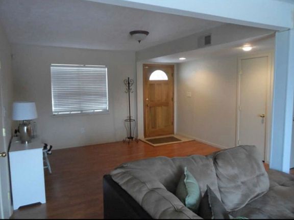 Family room - front door