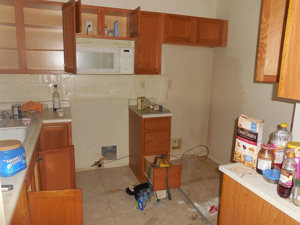 2nd image of 7903 Jessies Way