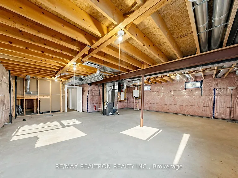 4 Braeburn St — Photo 44