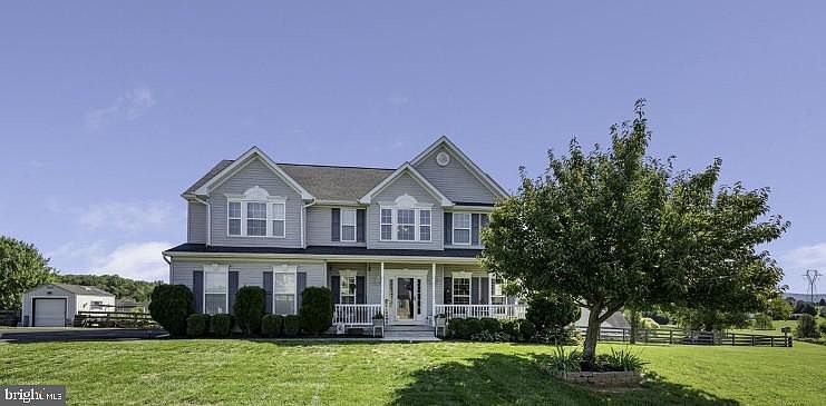 1st image of 107 Spruce Hill Way