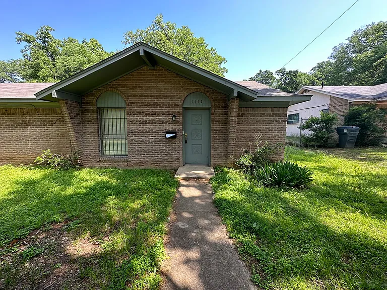 7445 Hillstar Cir — Photo 15
