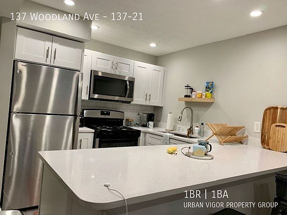 5th image of 137 Woodland Ave APT 21