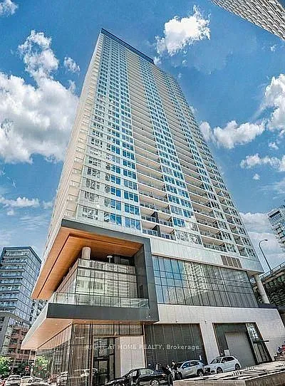 19 Bathurst St #605 — Photo 1