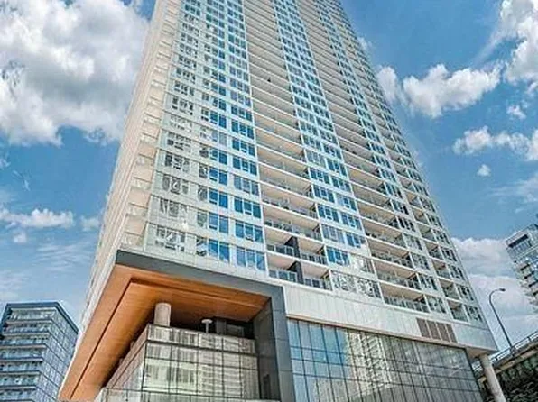 19 Bathurst St, Toronto, ON