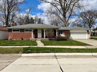 21231 Gordon Rd, Saint Clair Shores, MI 48081