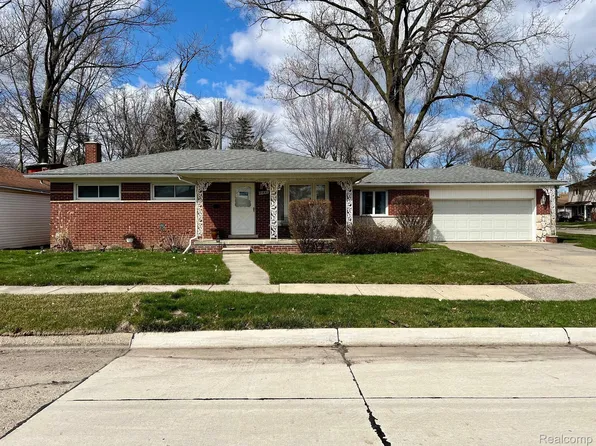 21231 Gordon Rd, Saint Clair Shores, MI 48081
