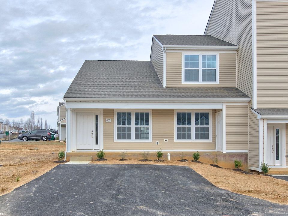 1st image of 665 Twisted Oak Dr