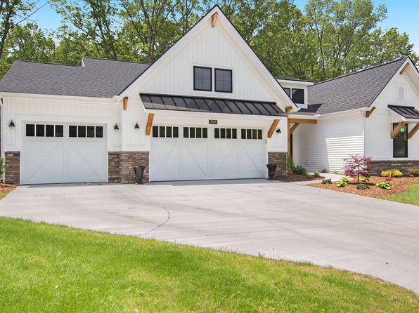 17505 Shinnecock Dr, Spring Lake, MI 49456