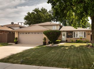 8307 S Thomas Ave, Bridgeview, IL 60455