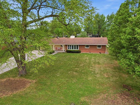 3rd image of 636 Clossey Dr