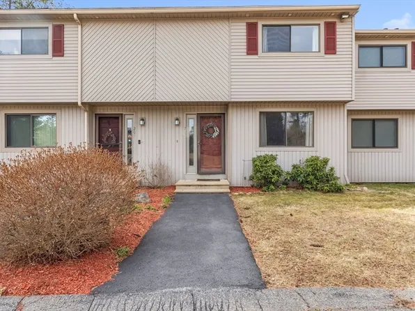 28 Southbridge Rd Unit 202, Charlton, MA 01507