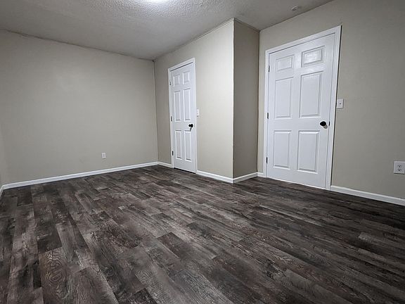 3rd image of 702 S Roche St #4