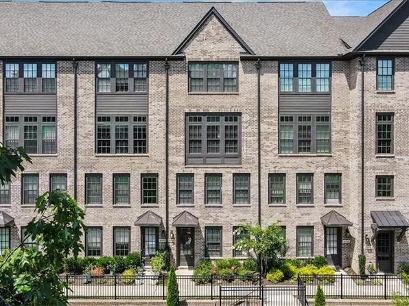 6715 Prelude Dr, Sandy Springs, GA 30328
