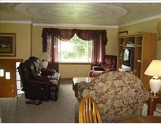 1st image of 32 Martha Ave