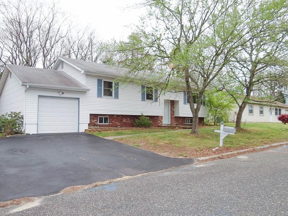 1st image of 125 Adams Ave