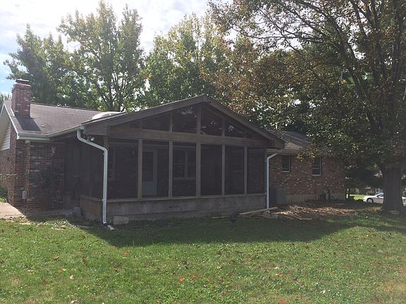 5th image of 801 Fieldcrest Dr