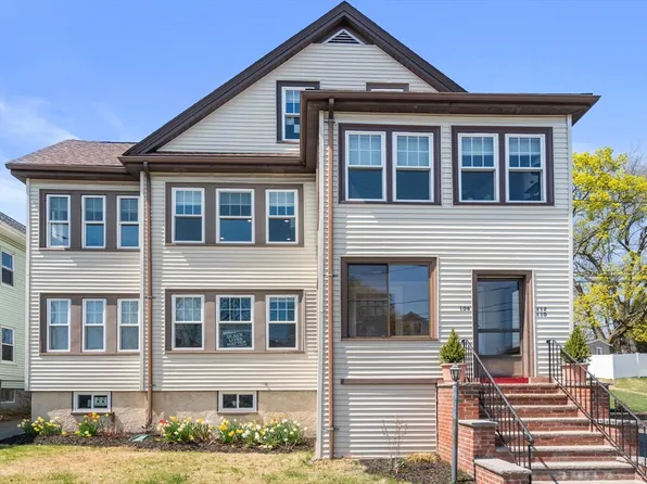 110 Templeton Pkwy #110, Watertown, MA 02472