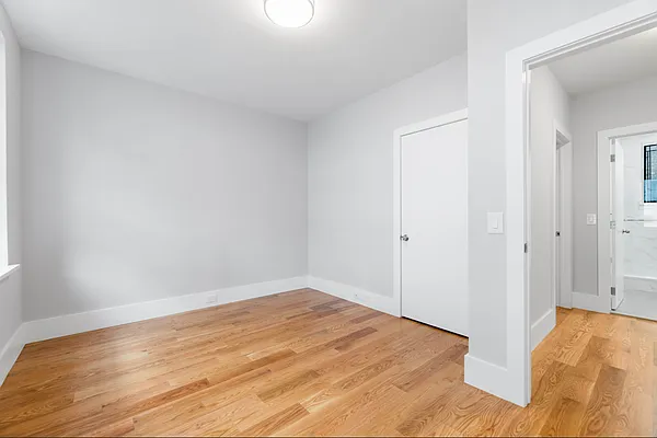 Rented by REAL New York | media 19