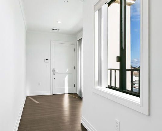2nd image of 1211 9th St Unit 300