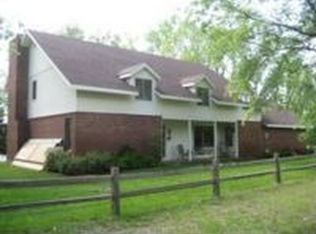 3900 N Lakeview Rd, Hutchinson, KS 67502