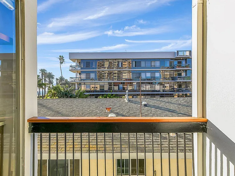 1025 Ocean Avenue — Photo 55