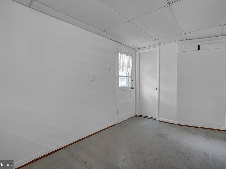 8905 Valley Forge Dr — Photo 25